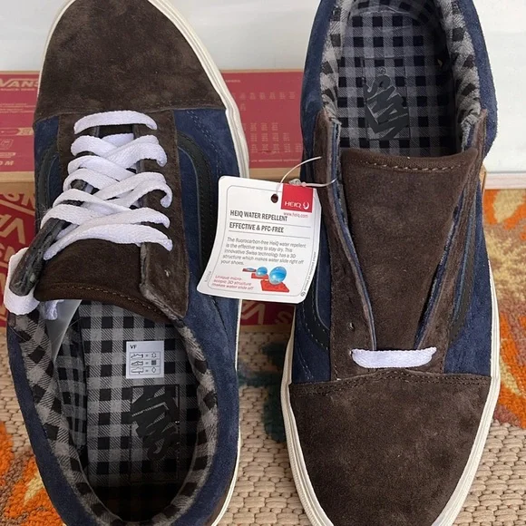 Vans Men’s Old Skool
Pig Suede Plaid Brown Navy
VN0007NTBF1
Sneakers - Picture 13 of 16